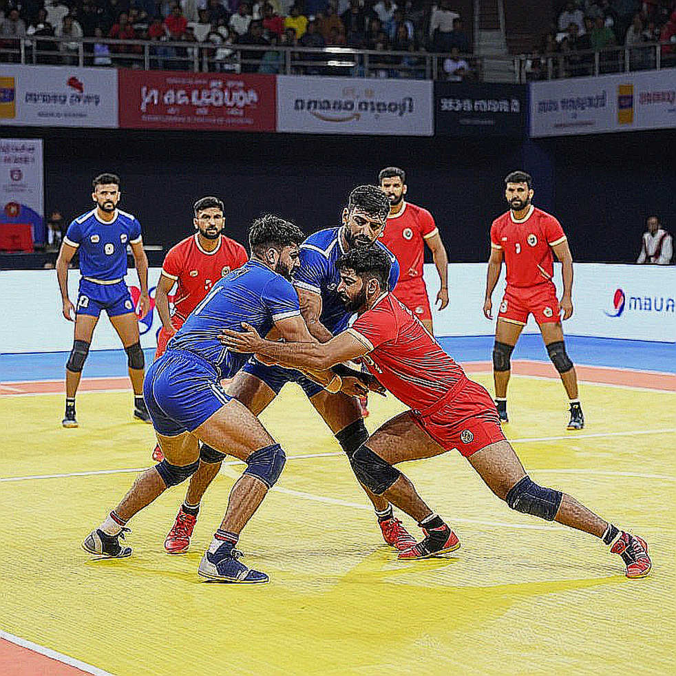 বেঞ্চে বসা হাই-ফ্লায়ার: ইরান ফাইনালে পবন সেহরাওয়াতের অনুপস্থিতি আসলে কী বলছে