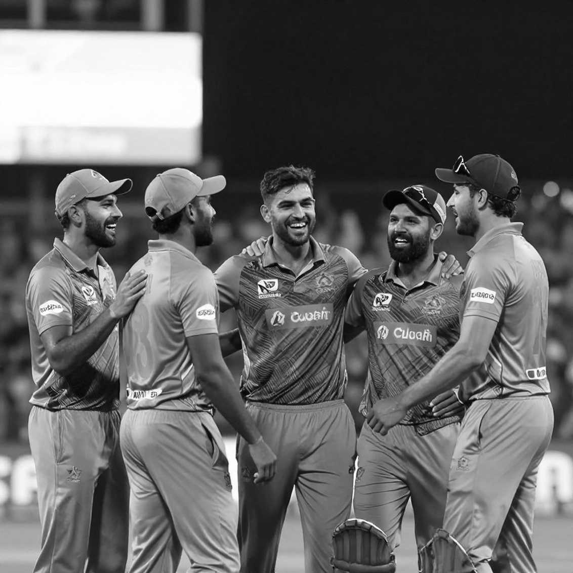 মিরপুরে খালি গ্যালারি, ভরা খাতা: ঢাকা প্রিমিয়ার লিগের ট্রান্সফার ফি আসলে কোথায় লুকানো